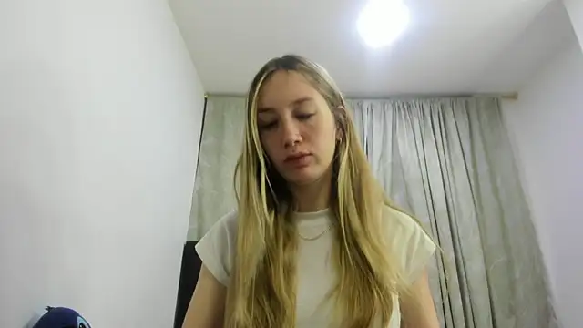 horny  molly  online show from February 19, 2026, 3:35 am