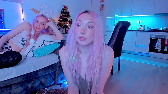 AlexRoseLiRed online show from December 18, 2024, 11:08 pm