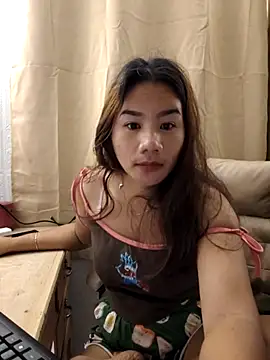 Snapshot of Kissy07 chatting on February 20, 2025, 8:36 pm Kissy07 online show from February 20, 2025, 8:36 pm