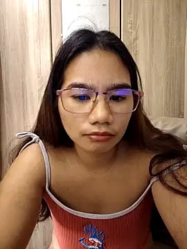 Snapshot of Kissy07 chatting on September 21, 2025, 10:33 pm Kissy07 online show from September 21, 2025, 10:33 pm