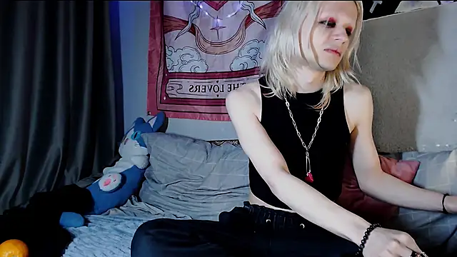 Snapshot of Alien_Bella chatting on April 29, 2026, 8:37 pm Alien Bella online show from April 29, 2026, 8:37 pm