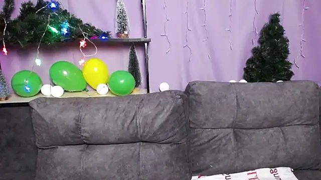 Snapshot of MilaLoona chatting on January 9, 2025, 10:20 am MilaLoona online show from January 9, 2025, 10:20 am