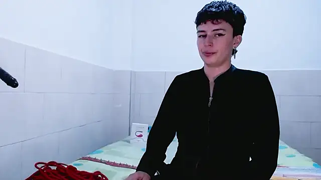 Cocain Atenea online show from April 13, 2026, 8:25 pm