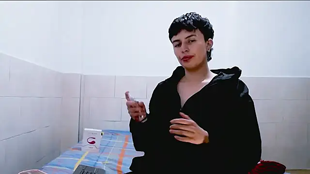 Cocain Atenea online show from April 23, 2026, 9:50 pm