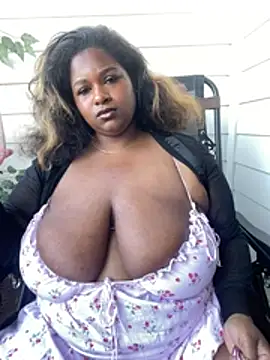 BigFineSelena online show from March 19, 2026, 9:52 pm