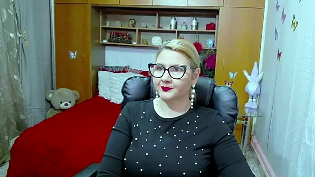 LucilleFenlys online show from January 16, 2025, 8:57 pm