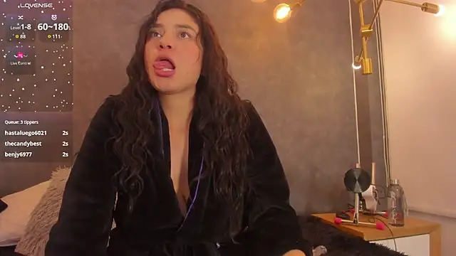 dayra angels online show from April 11, 2026, 8:07 am