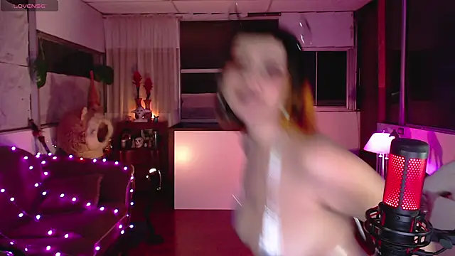 Aquamarinebubble online show from February 27, 2025, 3:04 am