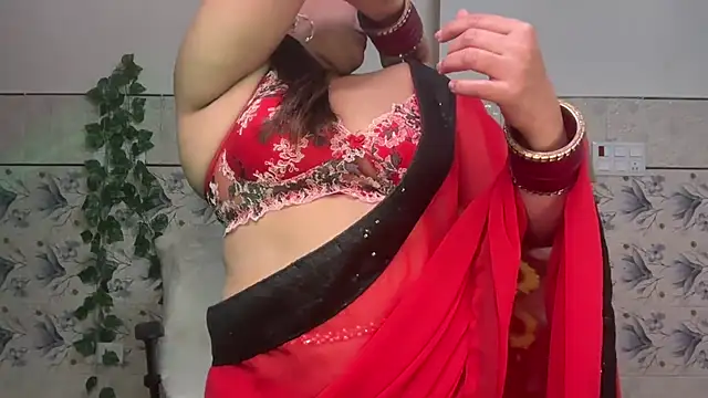 mahimagicdoll DESI online show from December 11, 2024, 8:26 am