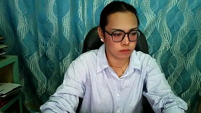 Your PrettyGirlxxx online show from September 9, 2025, 11:59 pm