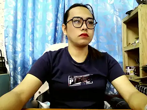 Snapshot of Your_PrettyGirlxxx chatting on June 10, 2026, 5:39 am Your PrettyGirlxxx online show from June 10, 2026, 5:39 am