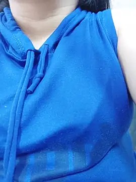 Hana    online show from May 23, 2026, 9:52 pm