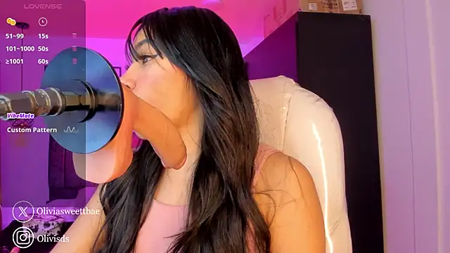 Olivia ds online show from March 22, 2025, 4:35 am