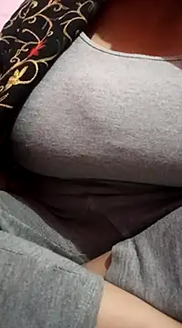 Snapshot of rekhabb123 chatting on February 12, 2025, 4:44 pm rekhabb123 online show from February 12, 2025, 4:44 pm