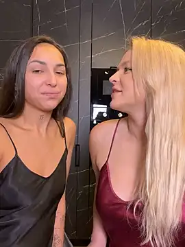 Snapshot of Keep_us_wild chatting on January 5, 2025, 10:50 pm Keep us wild online show from January 5, 2025, 10:50 pm