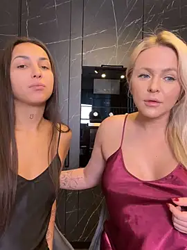 Snapshot of Keep_us_wild chatting on January 6, 2025, 4:47 am Keep us wild online show from January 6, 2025, 4:47 am