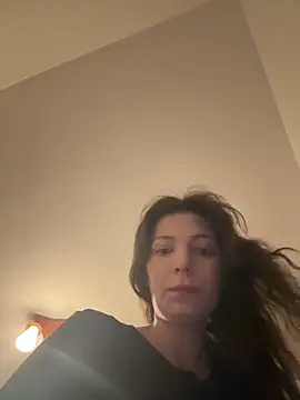 Snapshot of Anna_Lewis chatting on April 29, 2026, 6:39 am Anna Lewis online show from April 29, 2026, 6:39 am