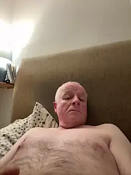 Snapshot of locallad88 chatting on February 13, 2025, 5:54 pm locallad88 online show from February 13, 2025, 5:54 pm