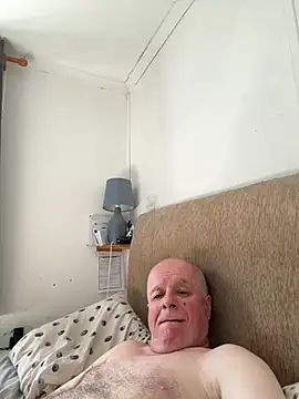 Snapshot of locallad88 chatting on July 9, 2026, 3:38 pm locallad88 online show from July 9, 2026, 3:38 pm