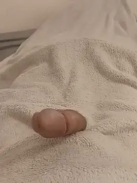 Koudy1 online show from December 4, 2024, 4:27 pm