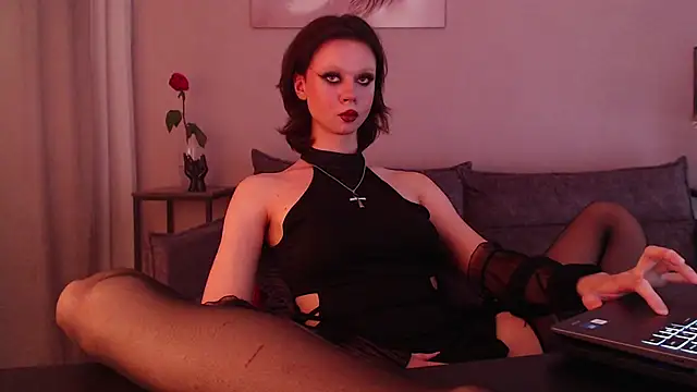 ursula davis online show from June 13, 2026, 9:24 pm