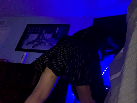 Kik SickSlut88 online show from October 6, 2025, 3:20 pm