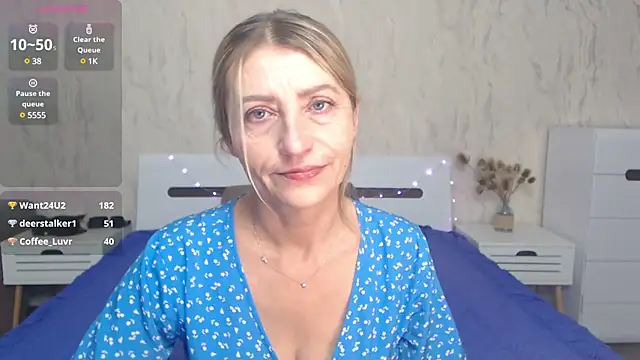 ZoeGrant online show from December 28, 2024, 11:05 pm