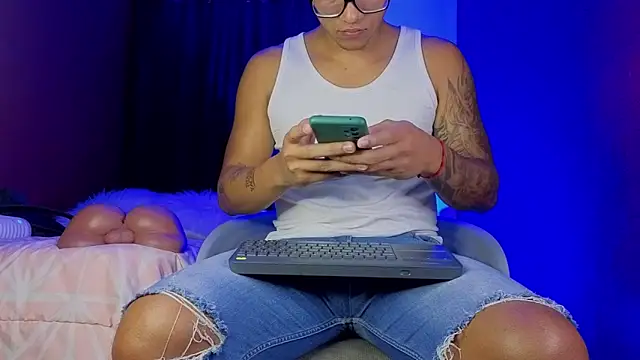 TomLover 12 online show from October 8, 2025, 12:19 am