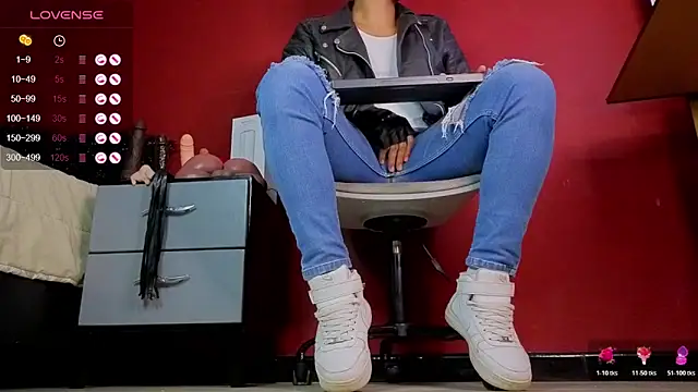 TomLover 12 online show from October 29, 2025, 1:52 am