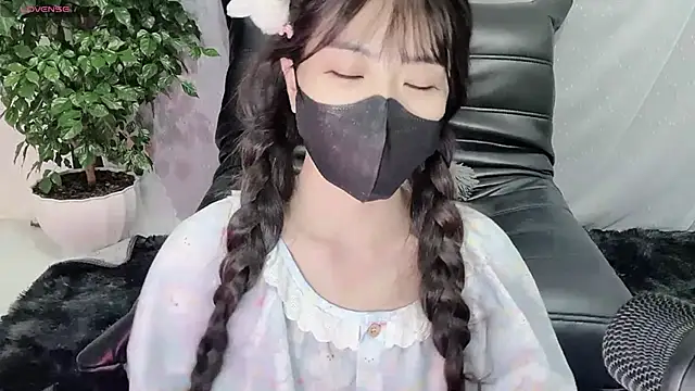 Mya Lee online show from December 1, 2024, 10:43 pm