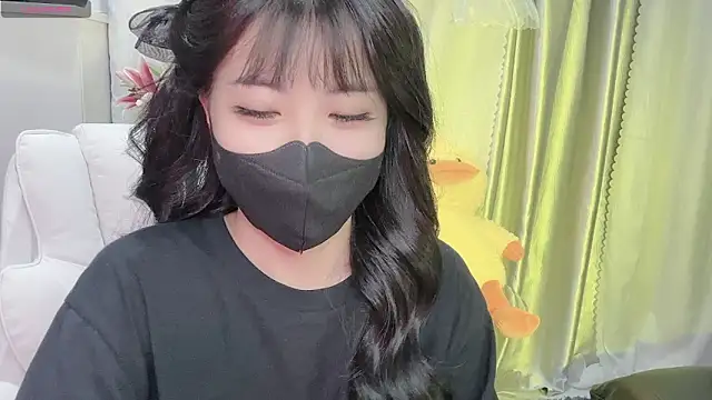 Mya Lee online show from February 16, 2025, 4:53 pm