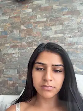 AnnRosse18 online show from May 15, 2026, 4:03 pm