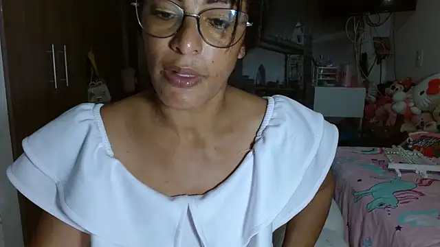 kateleyagrey online show from December 6, 2024, 3:19 am