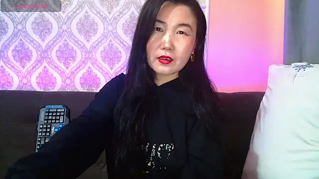 Snapshot of Bet_Lu chatting on February 13, 2025, 7:35 am Bet Lu online show from February 13, 2025, 7:35 am