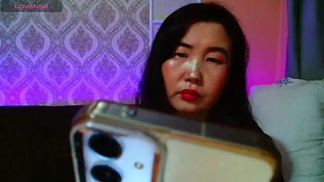 Snapshot of Bet_Lu chatting on February 15, 2025, 6:33 pm Bet Lu online show from February 15, 2025, 6:33 pm