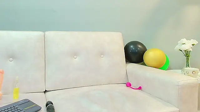 Savvanahh online show from March 15, 2025, 5:59 pm