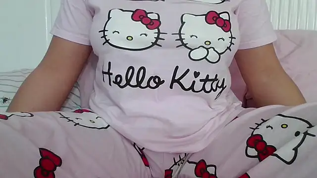 RealLittleRedRidingHood online show from February 8, 2025, 1:01 pm