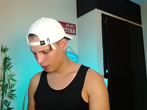 DavidNeill online show from December 23, 2024, 7:30 pm