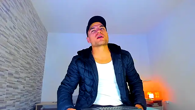 nicolas herrera online show from February 10, 2025, 1:14 am