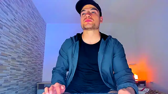 nicolas herrera online show from March 14, 2025, 2:10 am