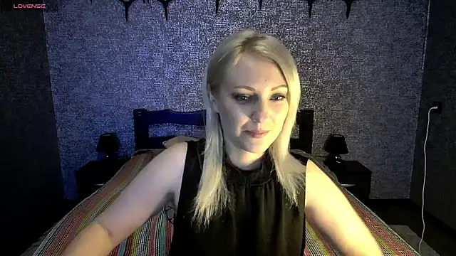 Snapshot of annagreeneyess chatting on April 23, 2026, 12:29 pm annagreeneyess online show from April 23, 2026, 12:29 pm
