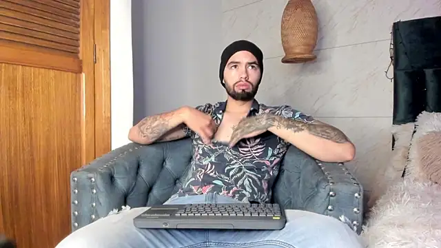 matteosantos online show from January 28, 2025, 11:38 am