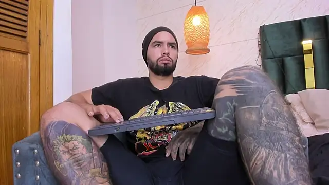 matteosantos online show from February 1, 2025, 2:34 pm