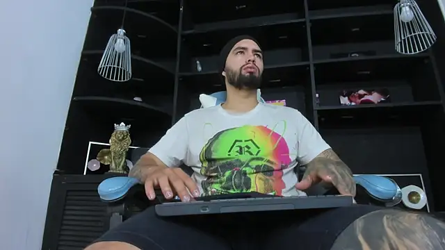 matteosantos online show from February 2, 2025, 12:13 pm