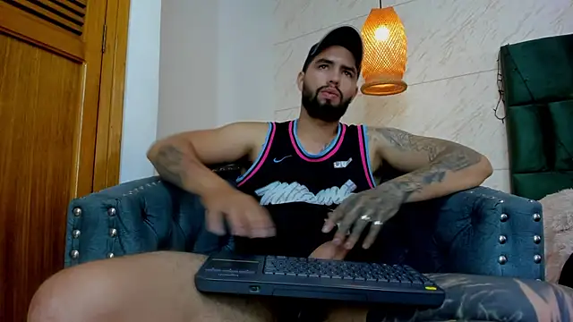 matteosantos online show from February 8, 2025, 2:38 pm