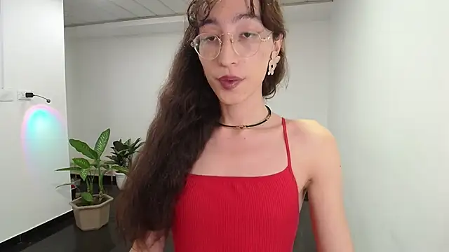 NicoleCortez online show from December 5, 2024, 2:42 am