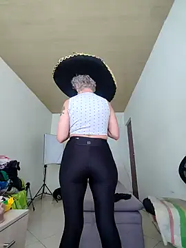 sexymarilyncolombia online show from January 16, 2025, 1:04 pm