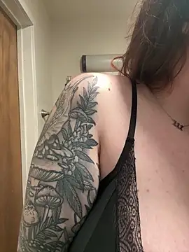 Snapshot of Cumming_atme chatting on October 24, 2025, 5:59 am Cumming atme online show from October 24, 2025, 5:59 am