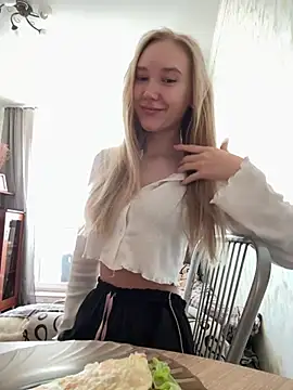 MariaTull online show from March 13, 2026, 6:31 am