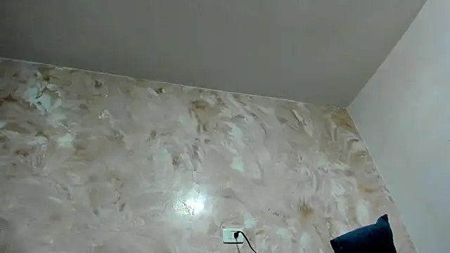 tiffanystonne online show from November 27, 2025, 1:40 am